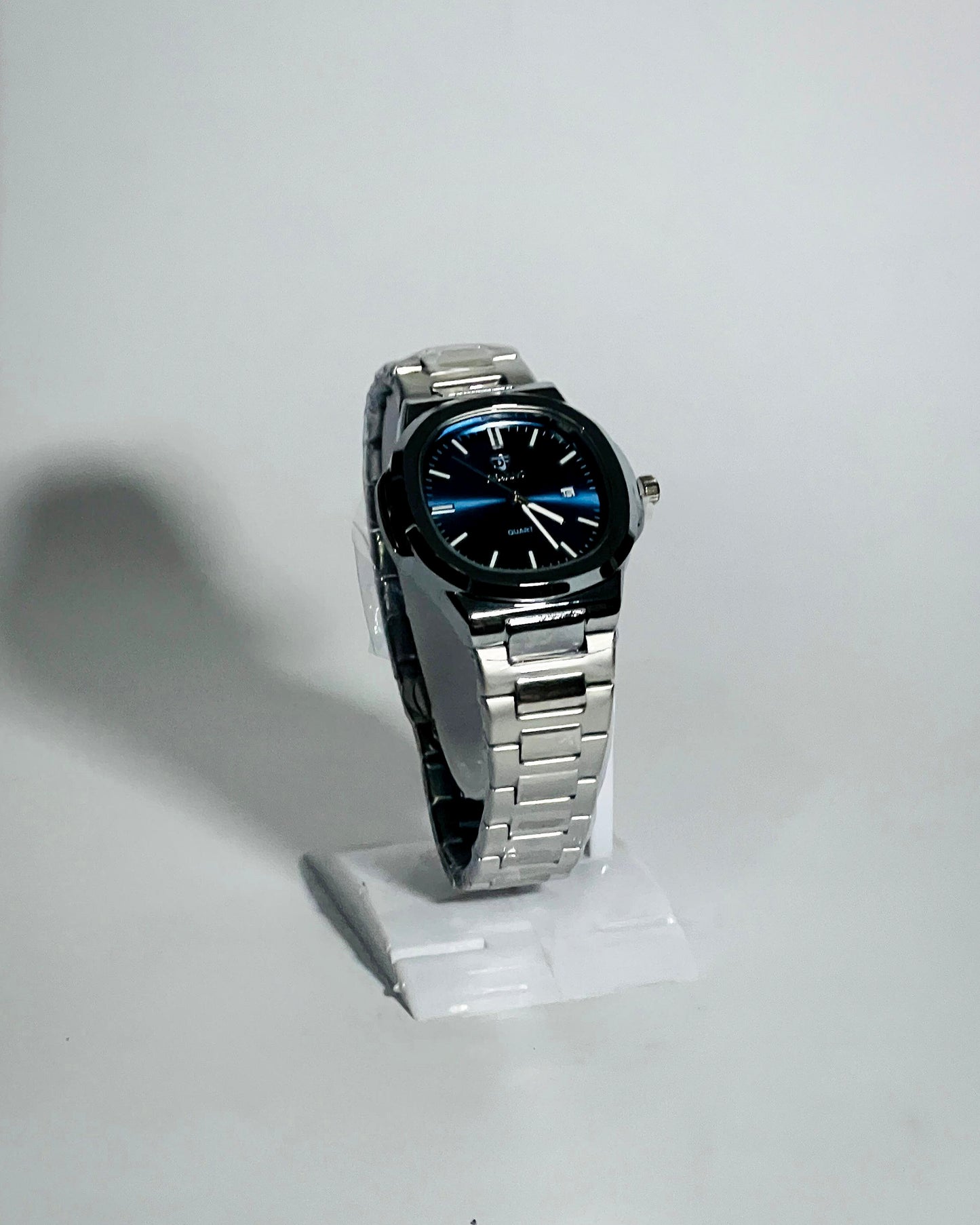 Dearno Quartz Chain Man watch.