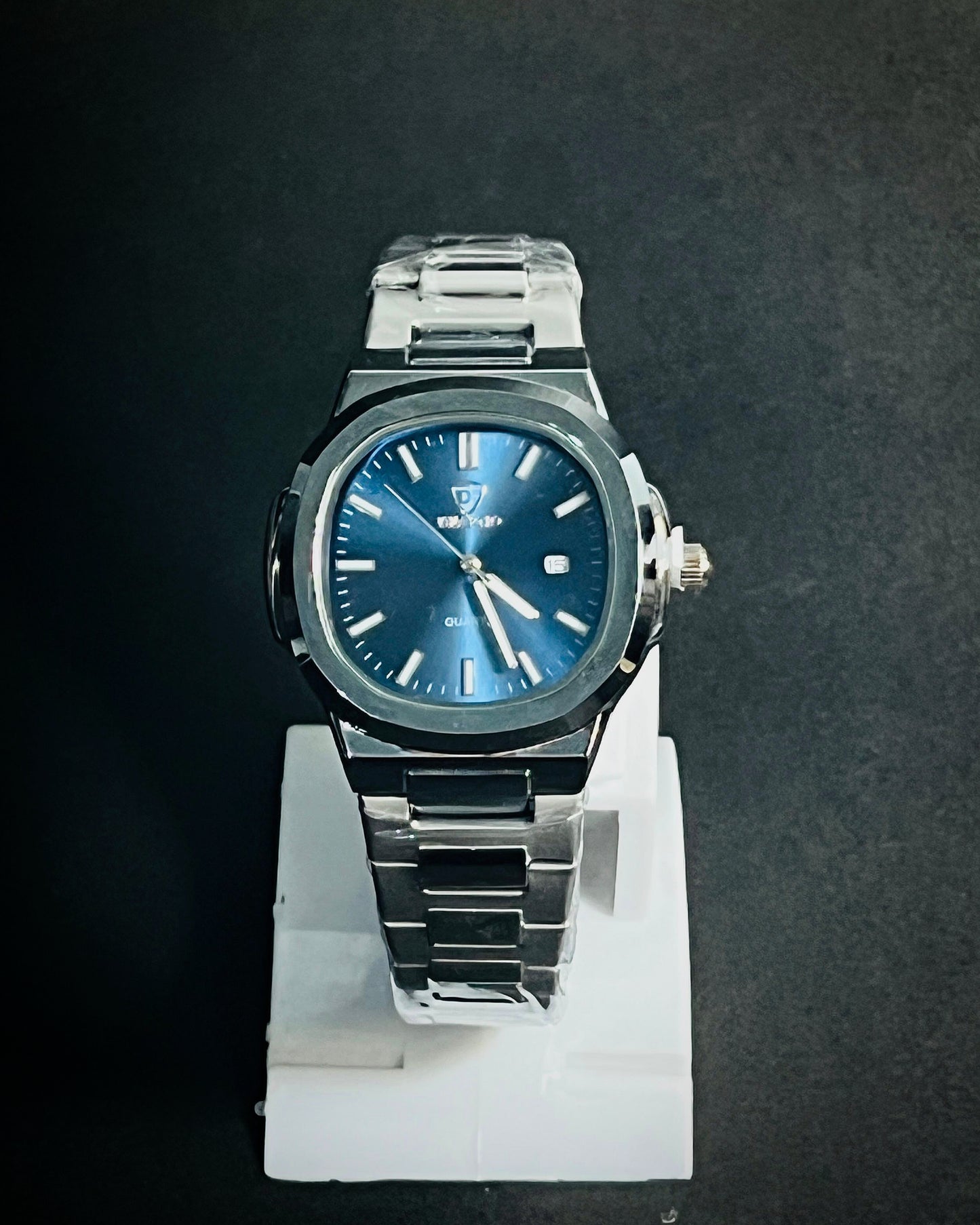 Dearno Quartz Chain Man watch.