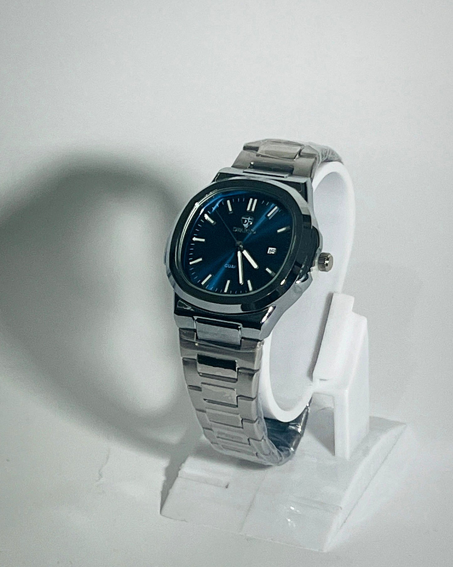 Dearno Quartz Chain Man watch.